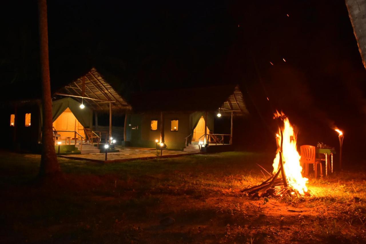 Jungle View River Camping Udawalawe Exterior foto